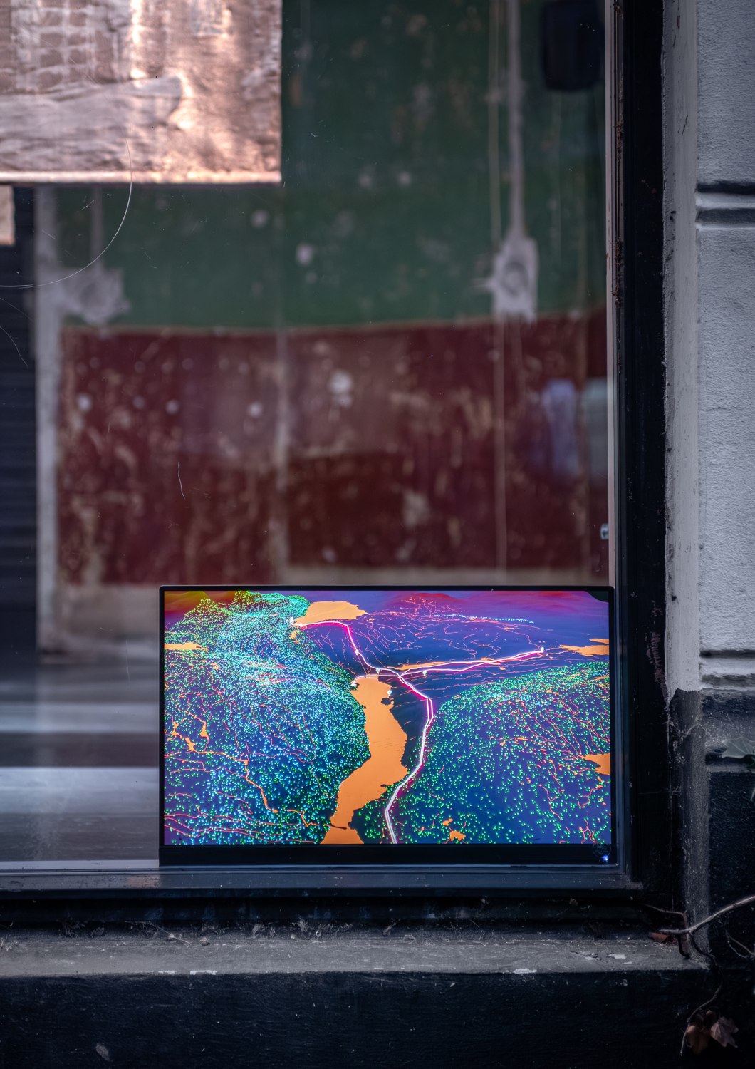 Runa Johannessen, Extractive Frontiers, 2025, digital landscape on monitor, window view. Photo: Nemanja Askov.