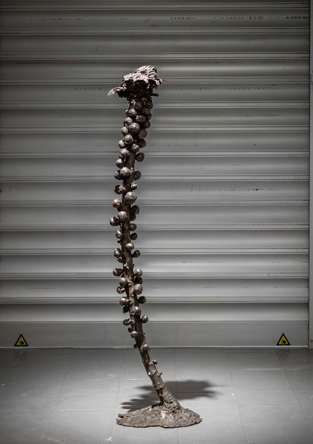 Rune Bering, FOOL, 2026, bronze sculpture, installation view. Photo: Nemanja Askov.